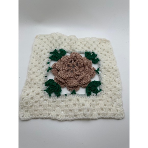 Vintage White with a Pink Rose Square Doily - Picture 1 of 1